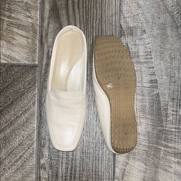 Antonio Mellani Cream leather Perforated Slip-On Loafers - Picture 3 of 3